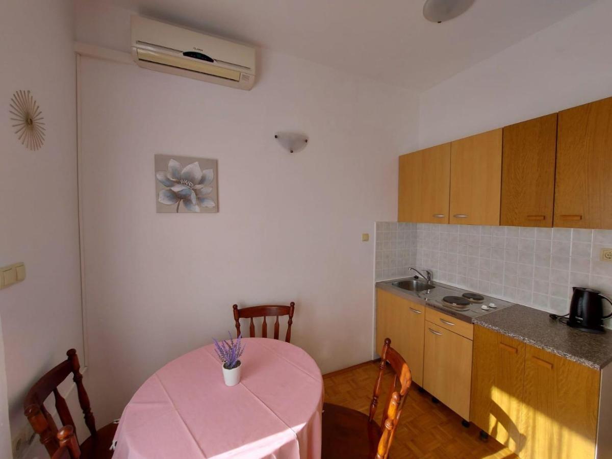 Apartments By The Sea Duce, Omis - 2731 Дуги Рат Екстериор снимка