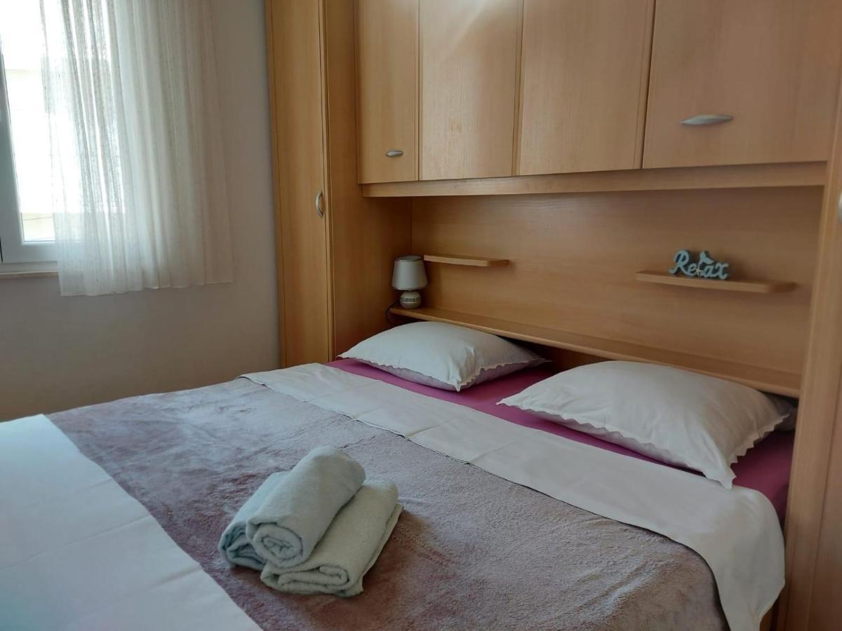 Apartments By The Sea Duce, Omis - 2731 Дуги Рат Екстериор снимка